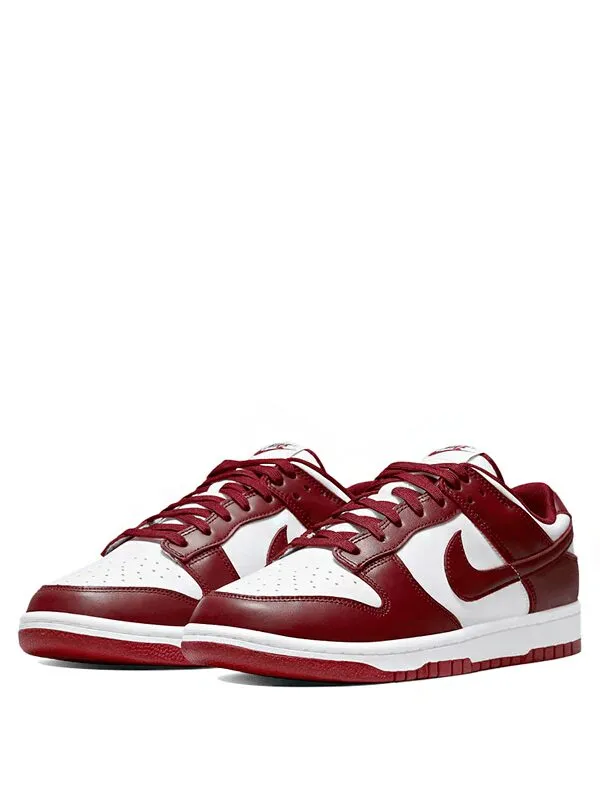 Nike Dunk Low Team Red.