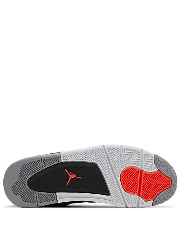 Air Jordan 4 Infrared.