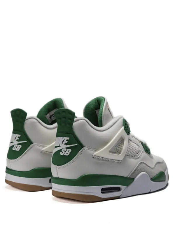 Nike SB x Air Jordan 4 Pine Green.